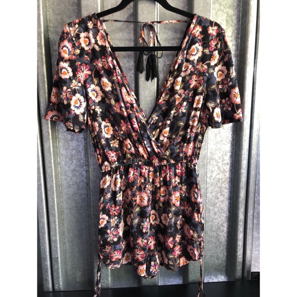 Band of Gypsies Pants - Band of Gypsies Floral Romper Sz S